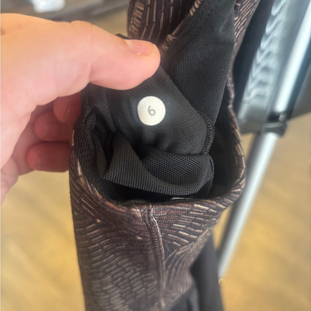 Lululemon City Tank Golden Godess Cashew Multi / Black - Picture 5 of 7
